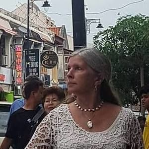 Meet your Posher, Laurie